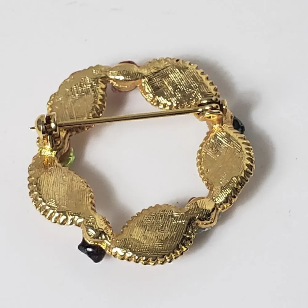 VINTAGE Goldtone Leaf Wreath Stone Embellished Brooch Pin